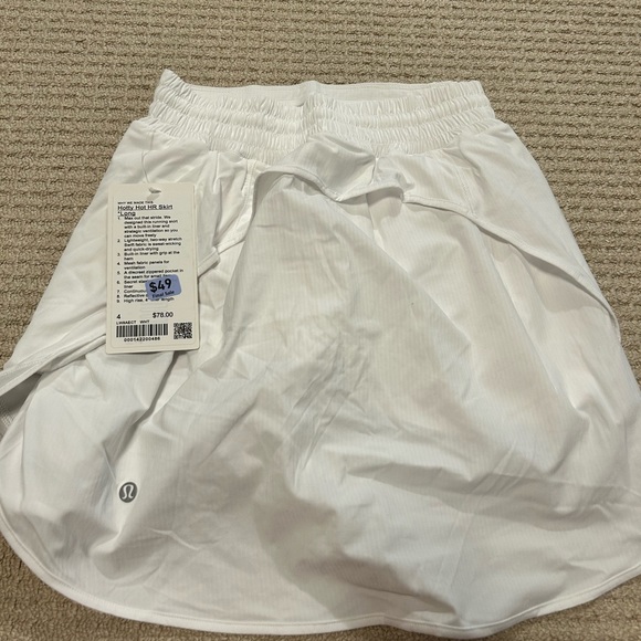 lululemon athletica Pants - NWOT lululemon skirt